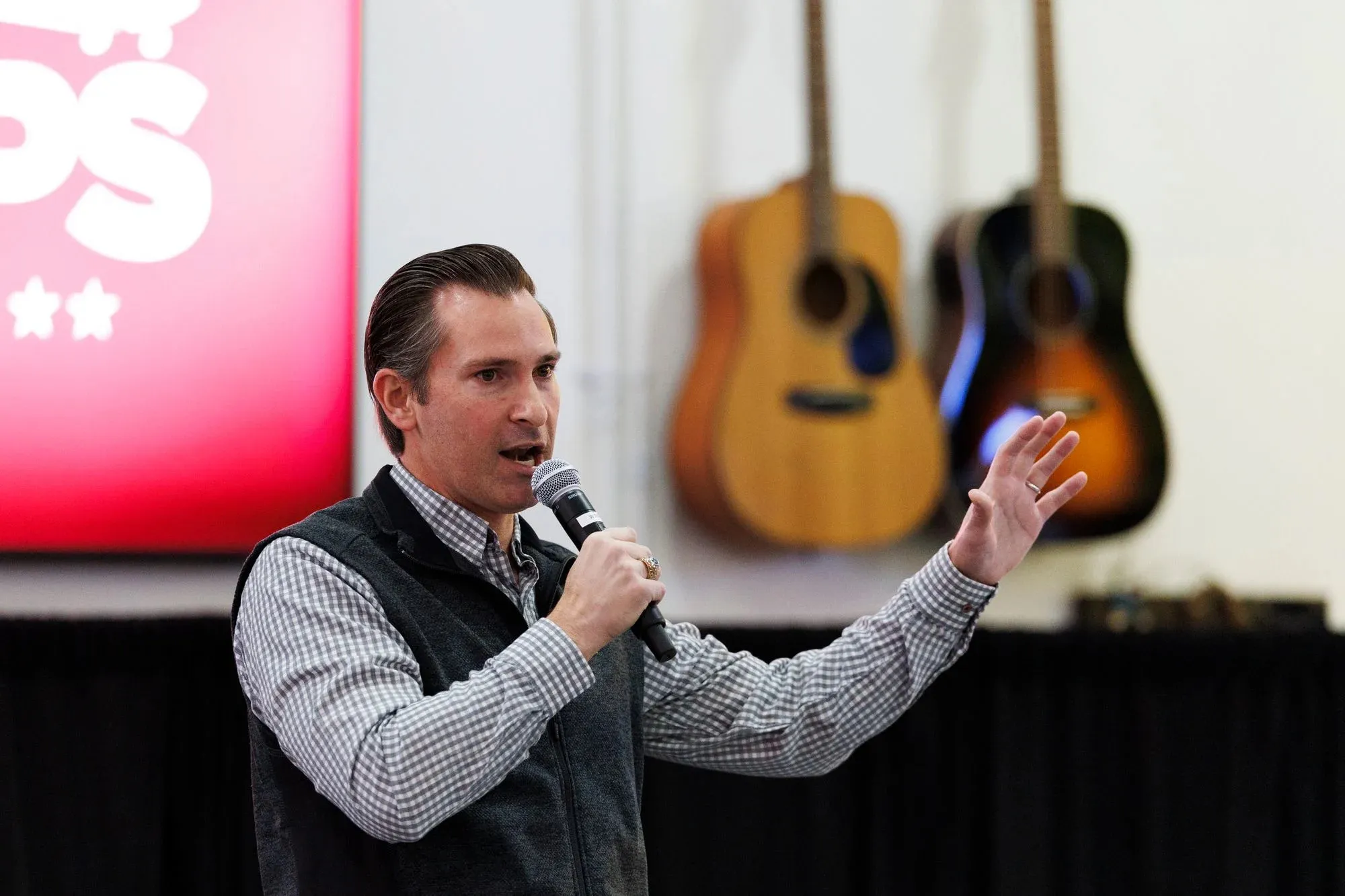 Republican Van Epps narrowly holds House seat in Tennessee as far-left Democrat makes unexpected surge