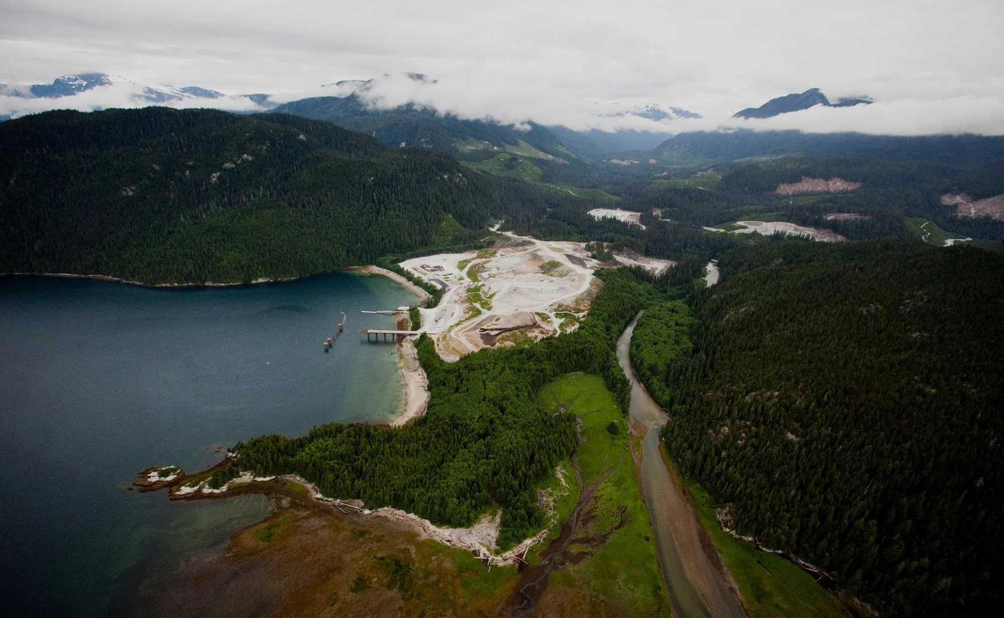 'The dangers of a new pipeline in British Columbia: the unknown risks'