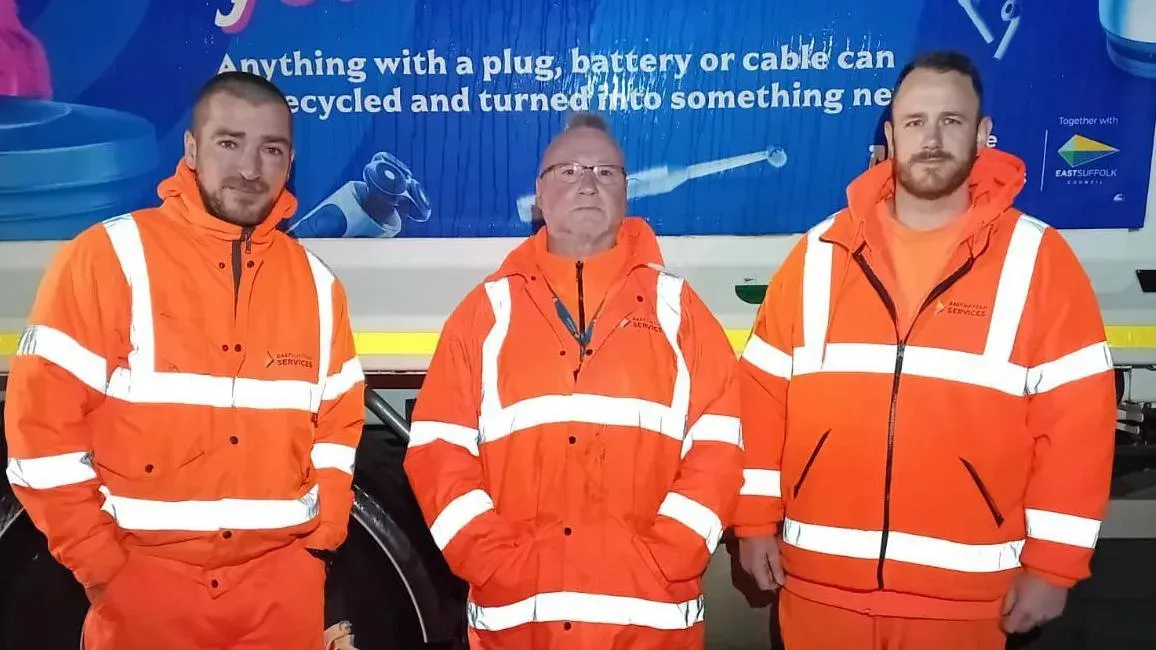 Garbage collectors praised for assisting injured elderly woman