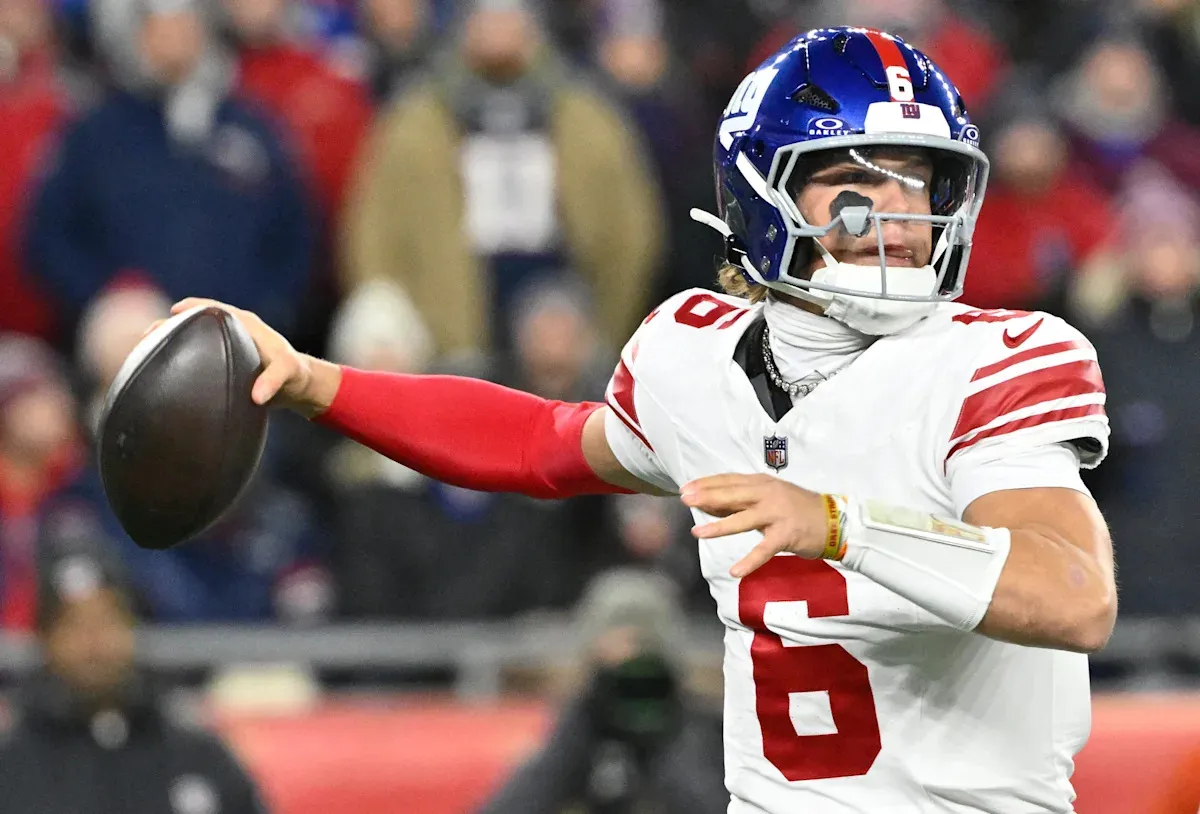 Jaxson Dart's throw ignites MNF fight between Giants and Patriots