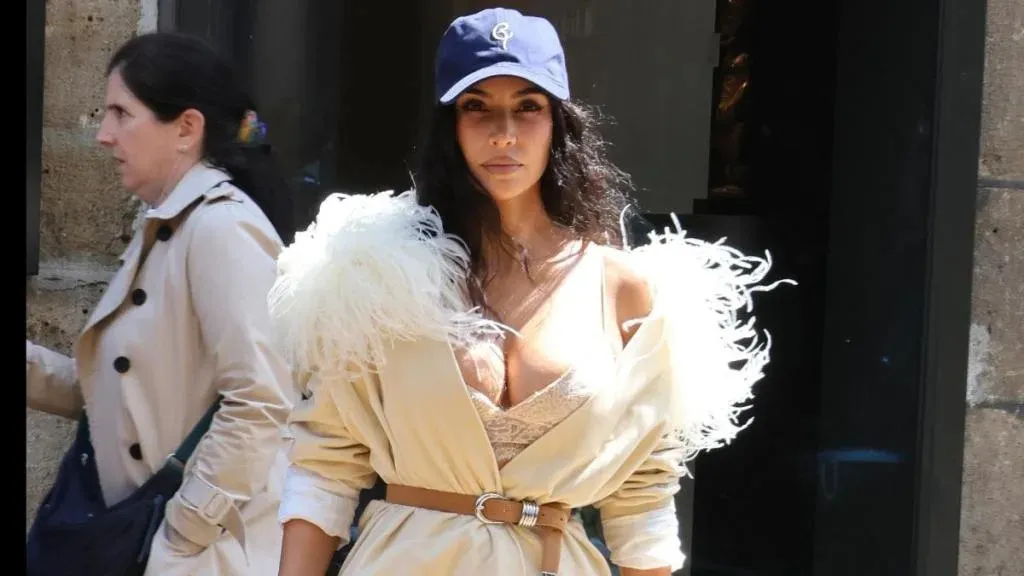 Pictures: Kim Kardashian Stuns in Eye-Catching Pink High-Slit Robe