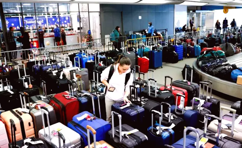 Trump administration grants Southwest Airlines multimillion dollar waiver for 2022 holiday travel chaos