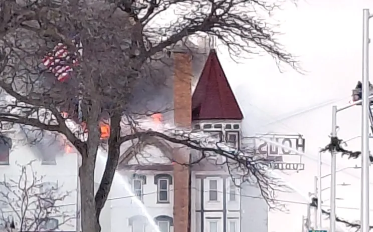 Large fire damages historic UP hotel