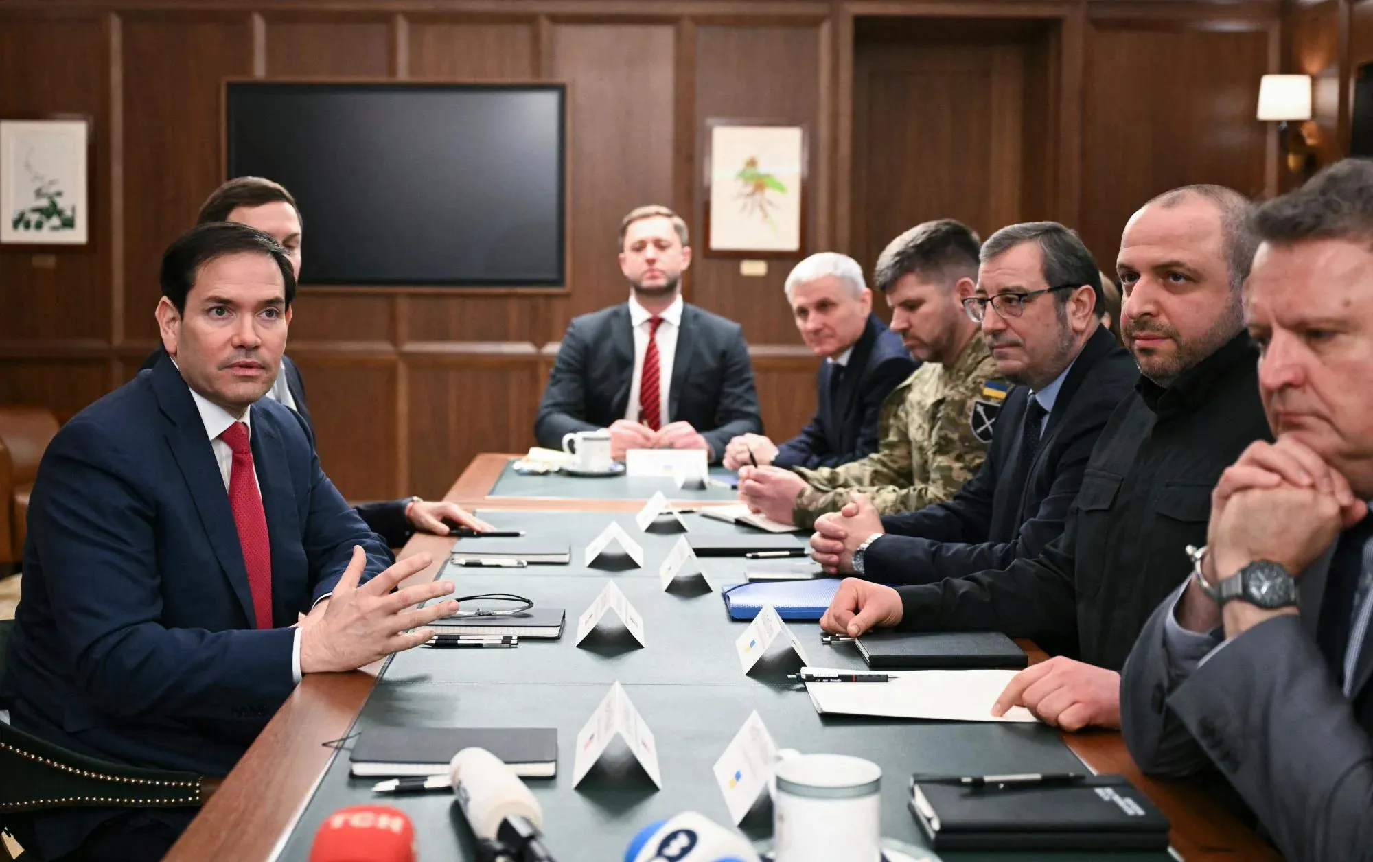 Ukrainian and American officials gather in Florida to discuss plans to stop Russia's war