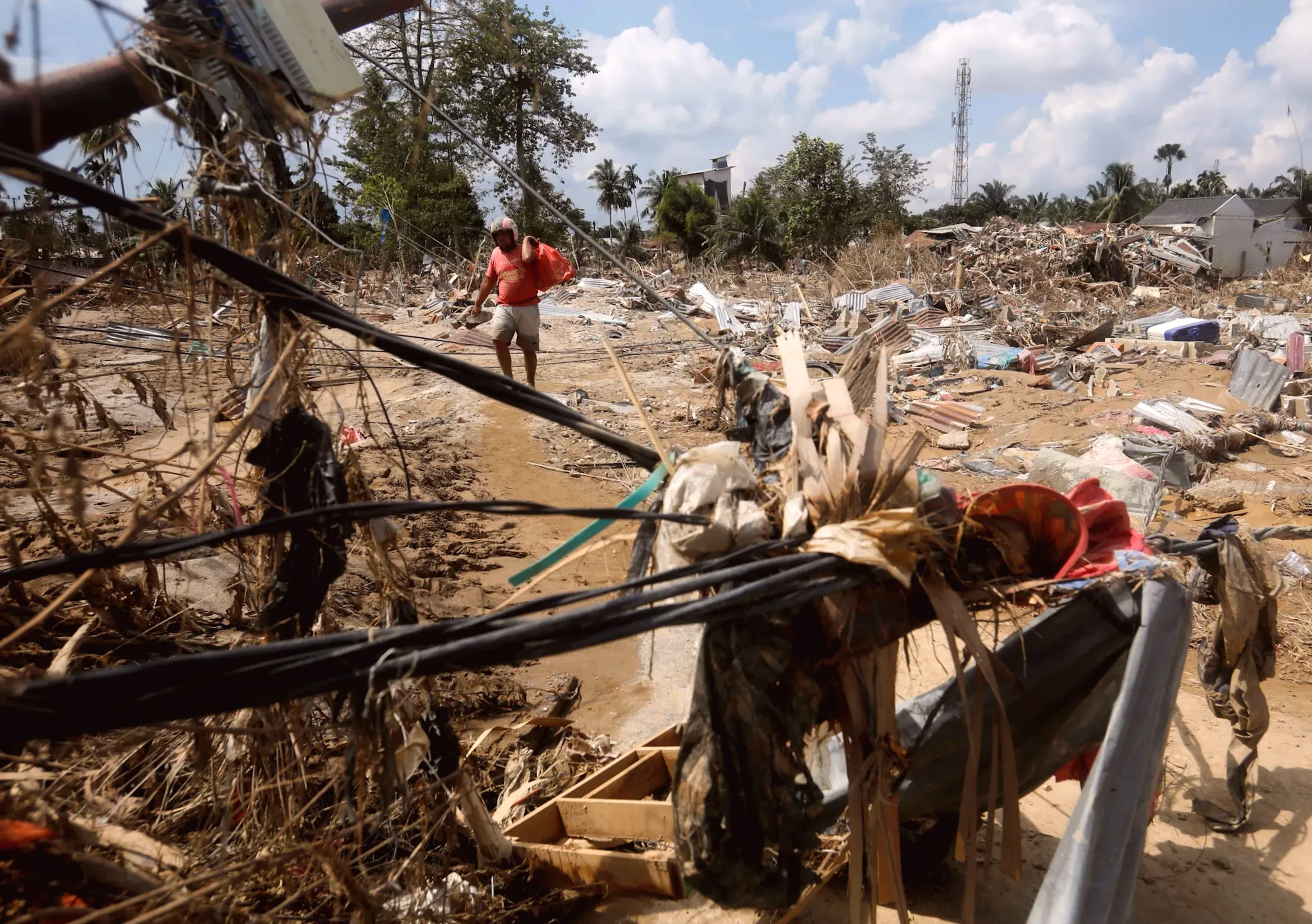 Death toll exceeds 900 following severe flooding and landslides in Indonesia