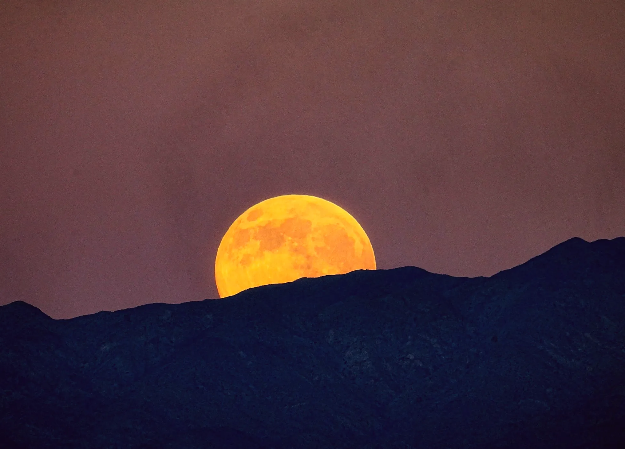 Will there be a full moon tonight? Last supermoon of 2025 in California