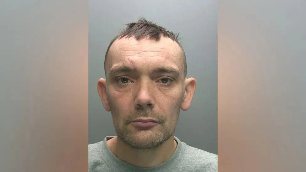 Burglar sentenced to prison for two break-ins within one hour