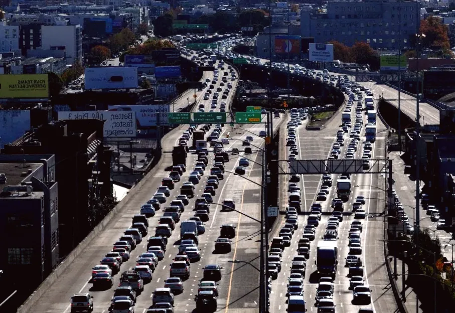 Which 25 US cities experience the most congestion? Check out this data company's ranking.
