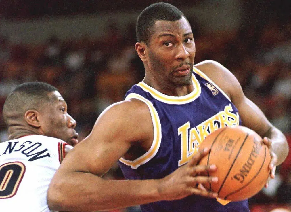 Elden Campbell, ex-Lakers draft pick who earned championship with Pistons, passes away at age 57