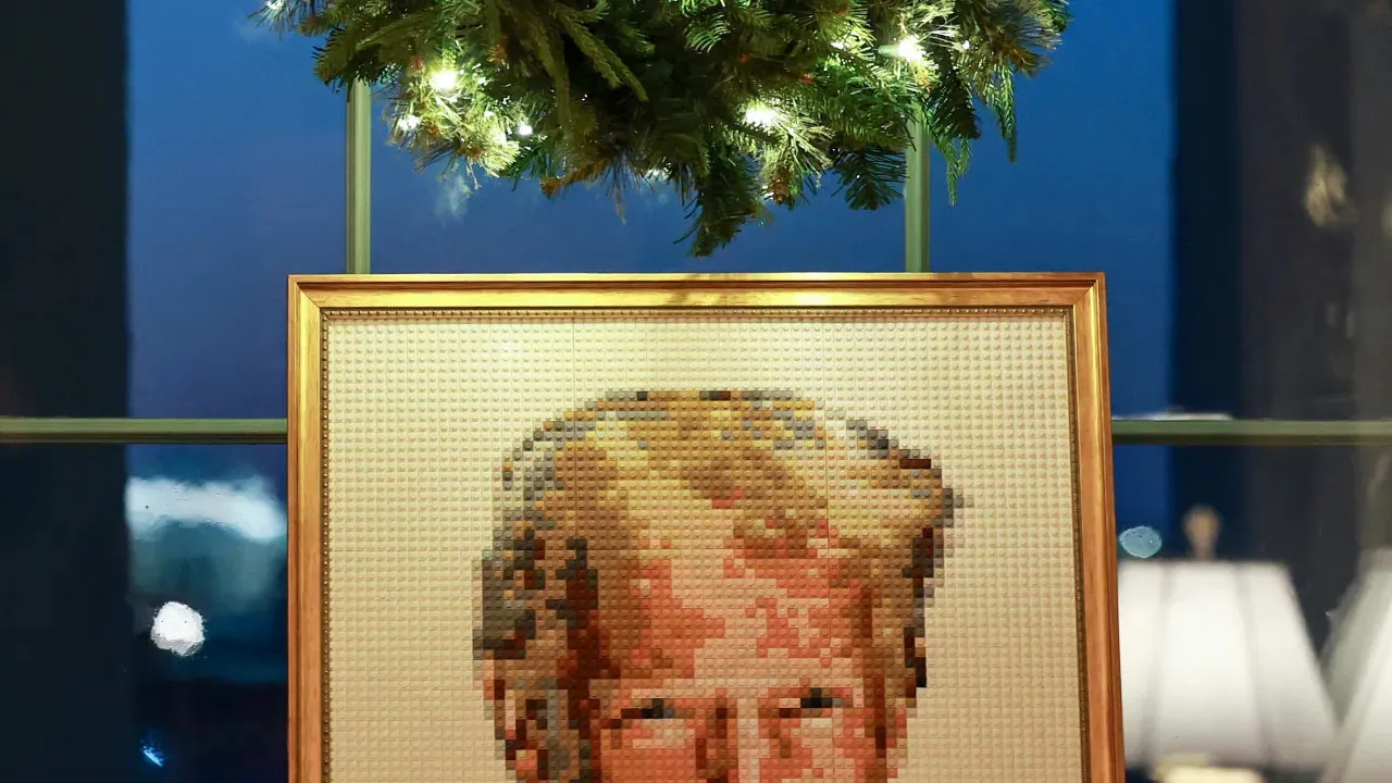 White House Christmas Decorations Spark Controversy on Social Media