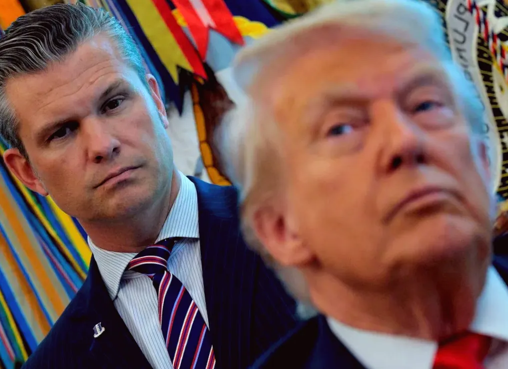 Growing Concerns that White House is Sacrificing Admiral to Shield Hegseth in 'Kill Them All' Boat Strikes: Report