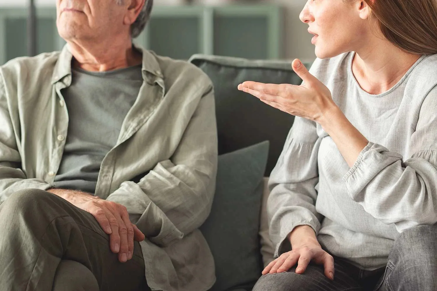 Father Decides to Exclude Daughter from Will After 8 Years of No Contact