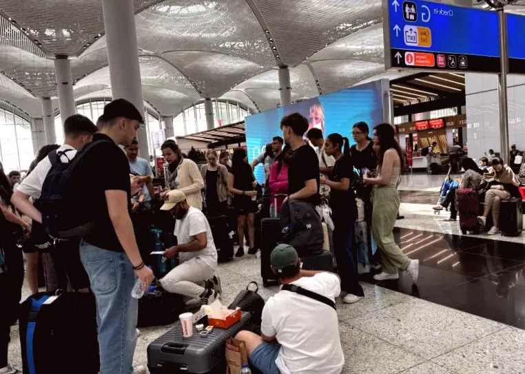 Edinburgh Airport resumes operations following air traffic disruption that caused flight delays