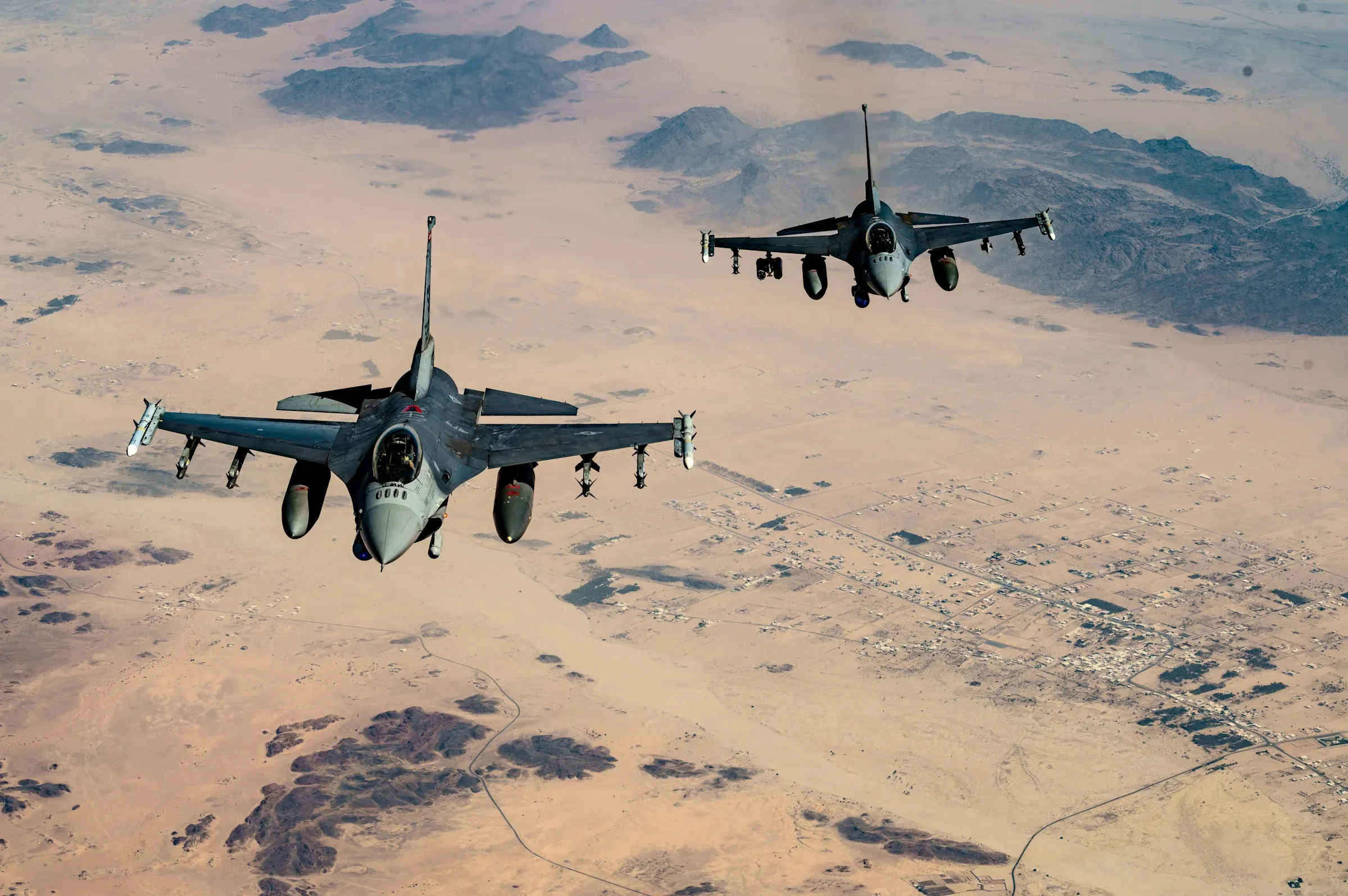 A US F-16 pilot evaded enemy missiles with high-G turns for 15 minutes during a mission in the Middle East