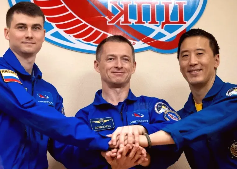 Astronaut Jonny Kim, along with 2 cosmonauts, set to depart for ISS