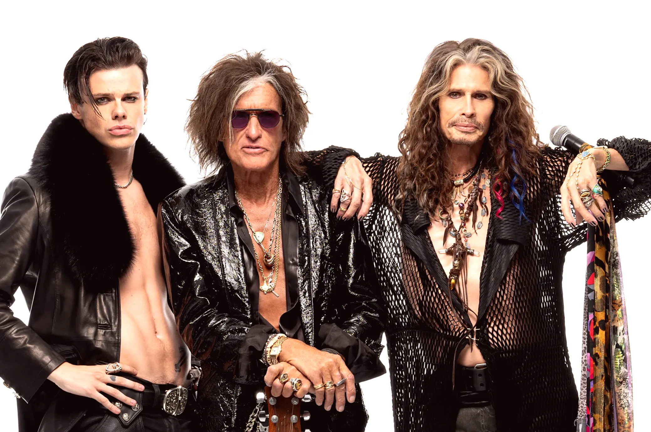 Listen to Lainey Wilson Cover Aerosmith and Yungblud’s ‘Wild Woman’