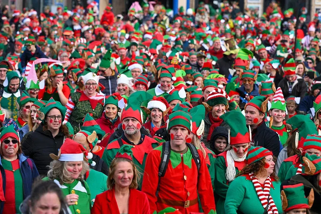 Hundreds of Elves Convene in Southern England to Attempt World Record