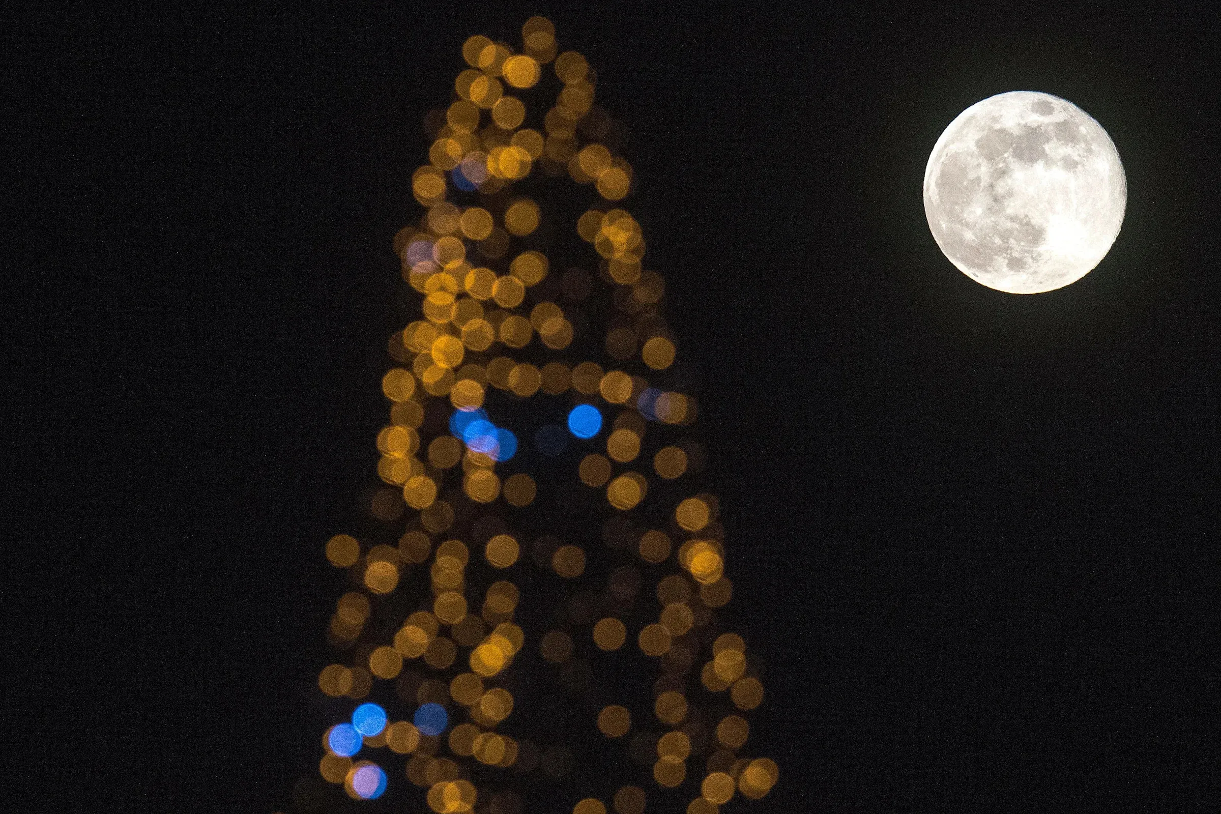 Will Michigan experience the supermoon tonight? The cold moon may be hidden