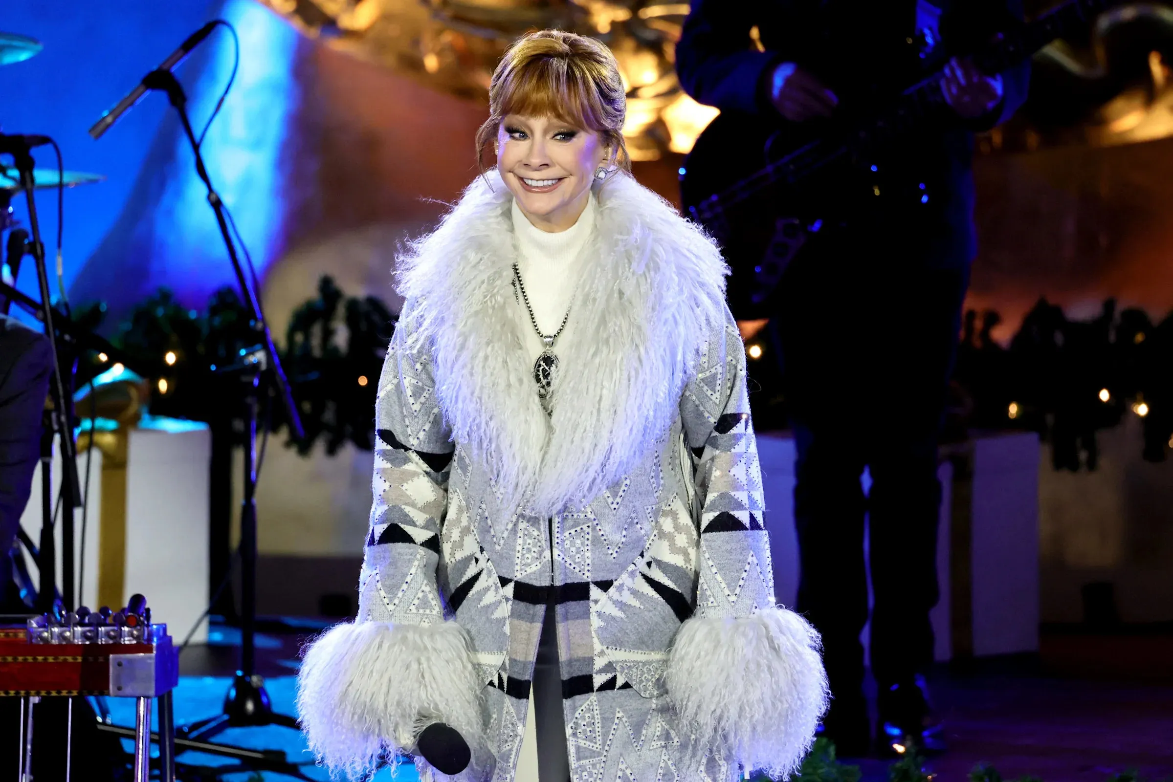 Rockefeller Tree Lighting starts with Reba as host and additional performances