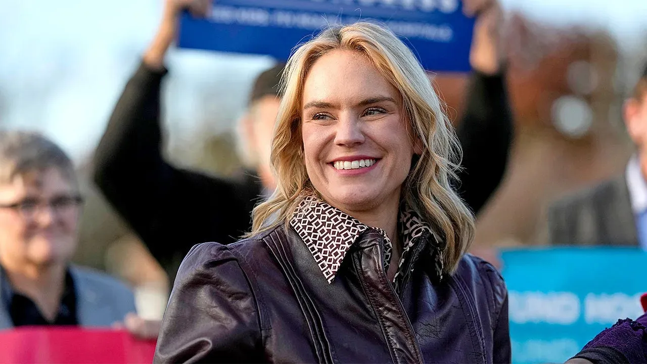 Democratic consultant warns party losing grip on extremists, dismisses 'AOC of Tennessee' as unserious candidate