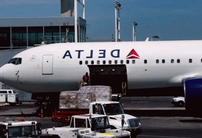 Delta resumes Detroit flights after a short pause