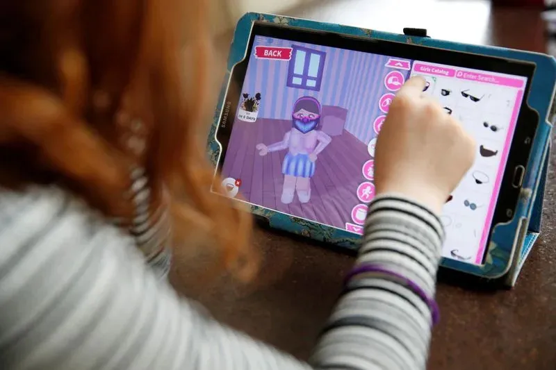 Russia restricts access to American children's gaming platform Roblox