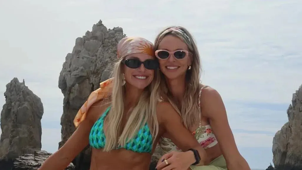 LA Rams Star's Wife Sizzles in Green Bikini