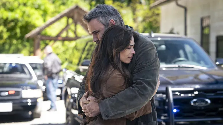 Tuesday Viewing: Finale of Murder In A Small Town, DWTS Holiday Special, and More