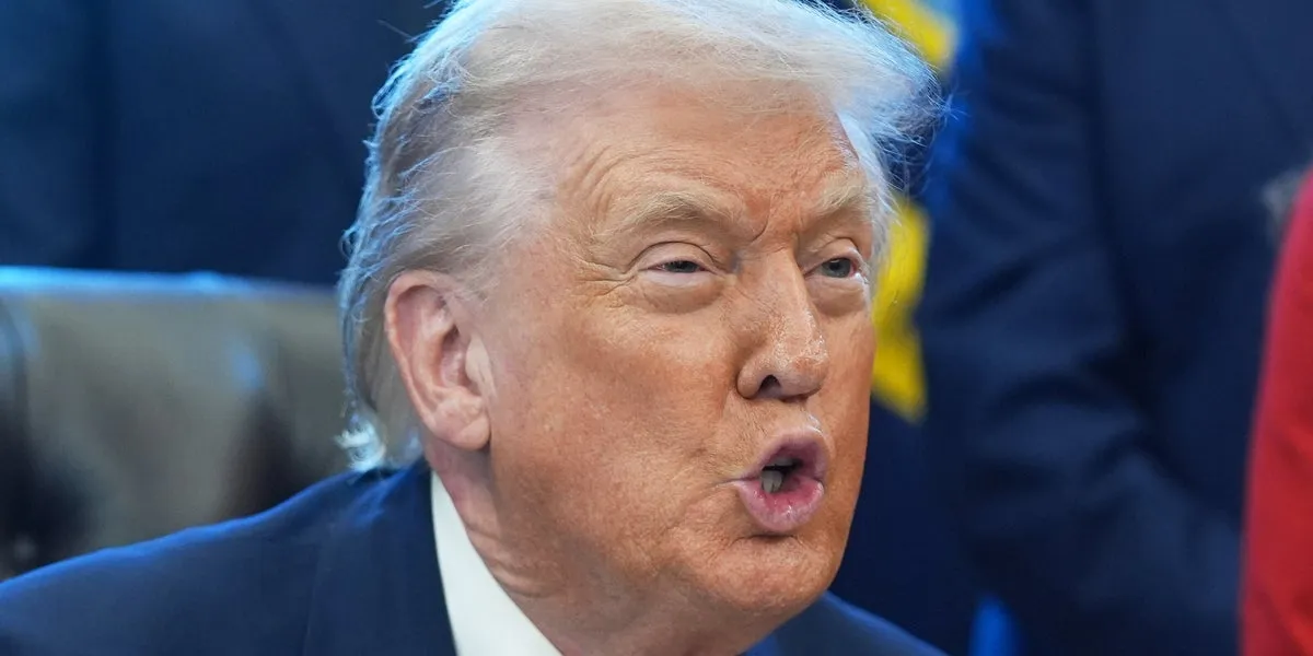 White House Causes Discomfort with Strange Trump Holiday Photo and Headline