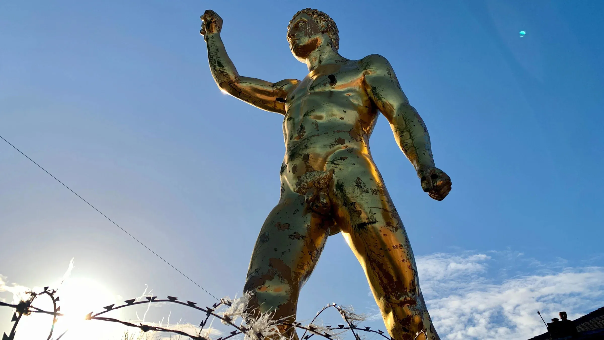 Controversial 30ft nude statue of gladiator makes a comeback in town