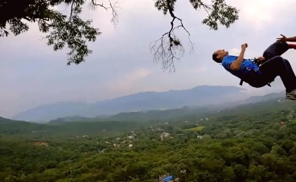 French thrill-seeker secures his second bungee jumping world record