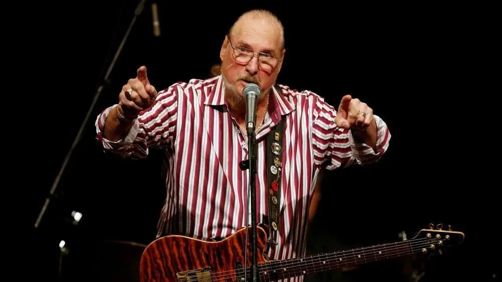 Steve Cropper, guitarist from Booker T and the MGs, passes away at 84