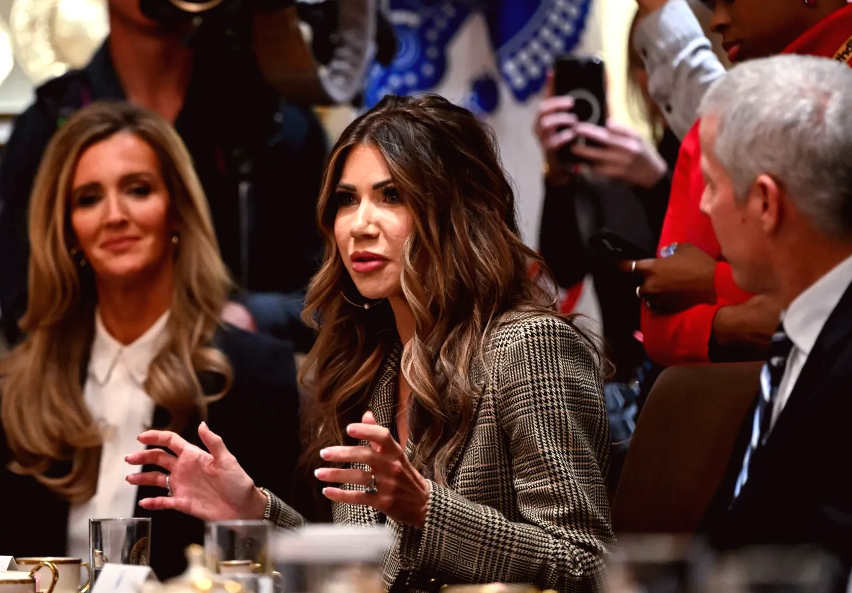 Plans to Expand US Travel Ban to Over 30 Countries Unveiled by Head of Homeland Security