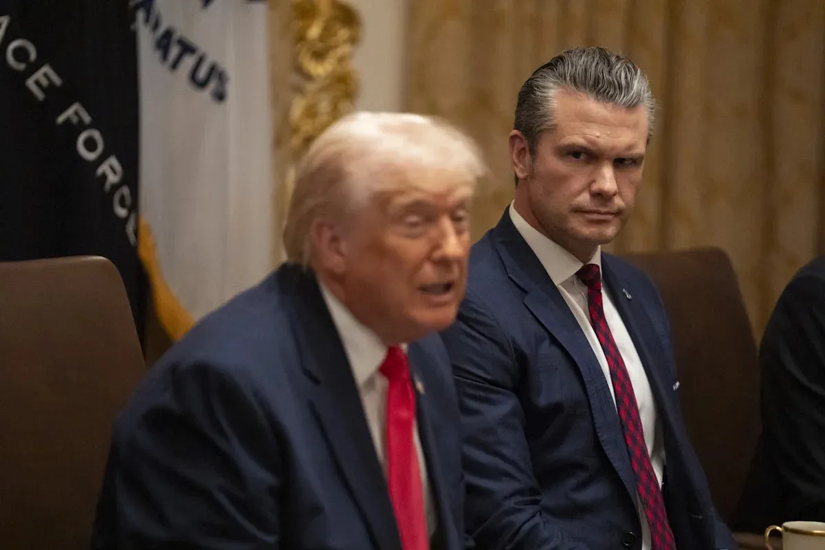 Trump Supports Pete Hegseth Despite GOP Criticism on Boat Accidents