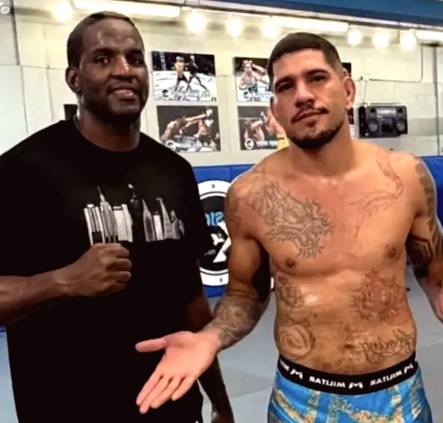 Robelis Despaigne believes Alex Pereira can knock out Jon Jones at heavyweight